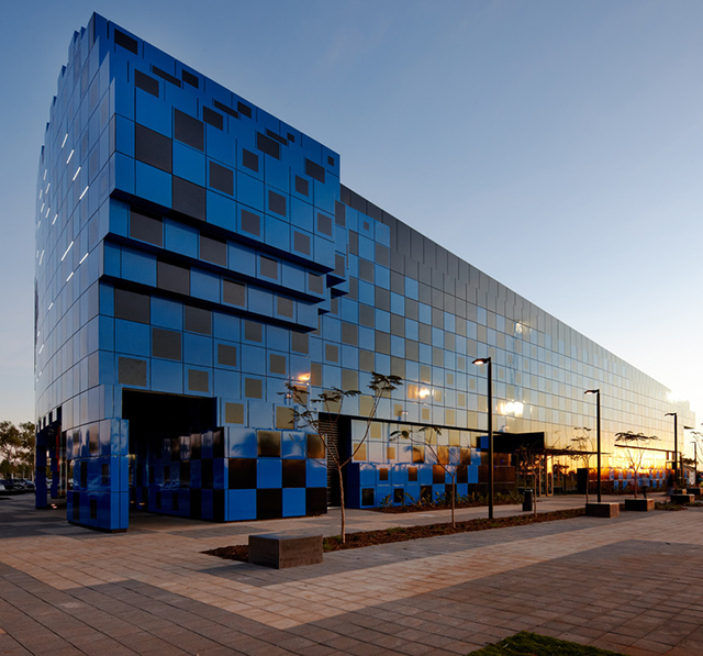 Wanangkura-Stadium-Port-Hedland-ARM-Architects-Australia-6.jpg