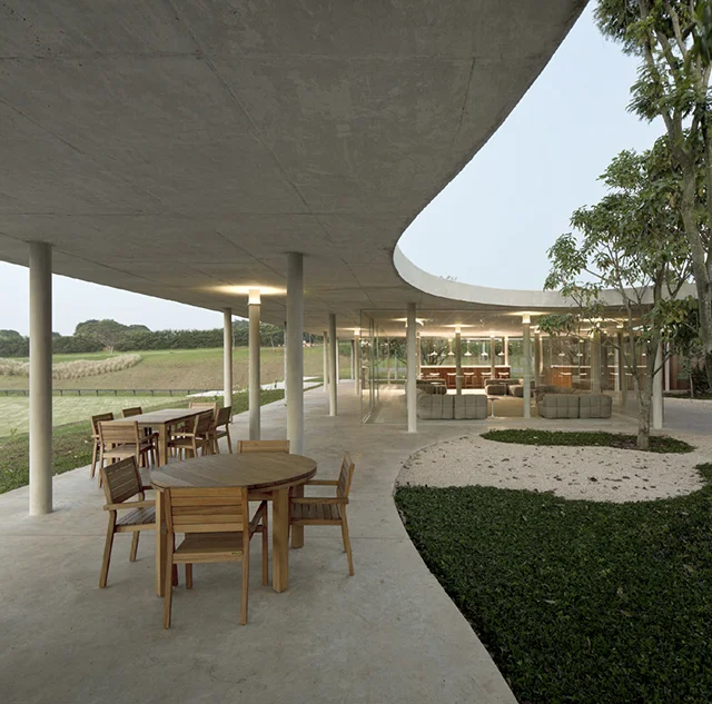 Fazanda-Boa-Vista-Equestrian-Center-Clubhouse-Isay-Weinfeld-1.jpg