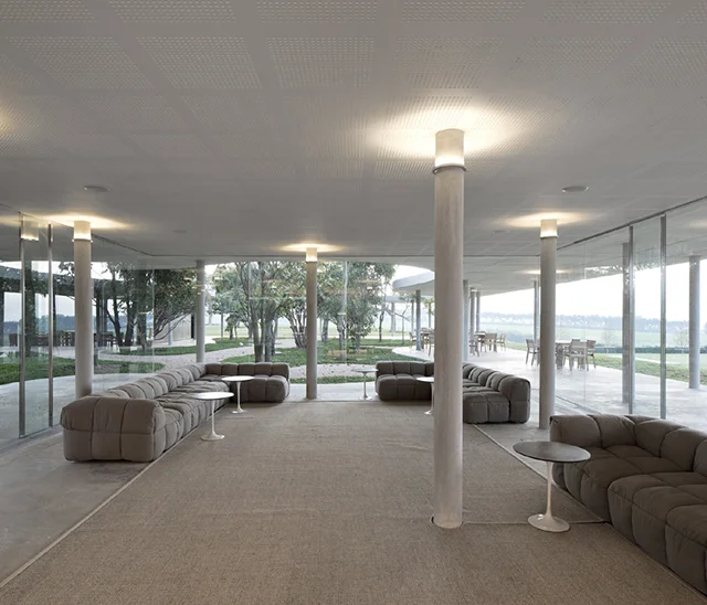 Fazanda-Boa-Vista-Equestrian-Center-Clubhouse-Isay-Weinfeld-7.jpg