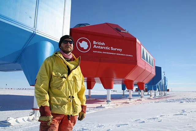 Halley-VI-Antarctic-Opens-Hugh-Broughton-British-Antarctic-Survey-2.jpg
