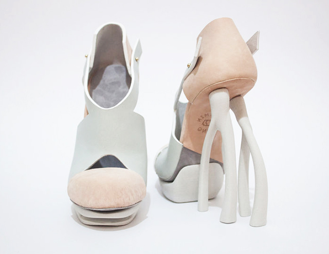 Chaemin-Hong-Bone-Inspired-3D-Printed-Shoes-High-Heels-Pumps-3.jpg