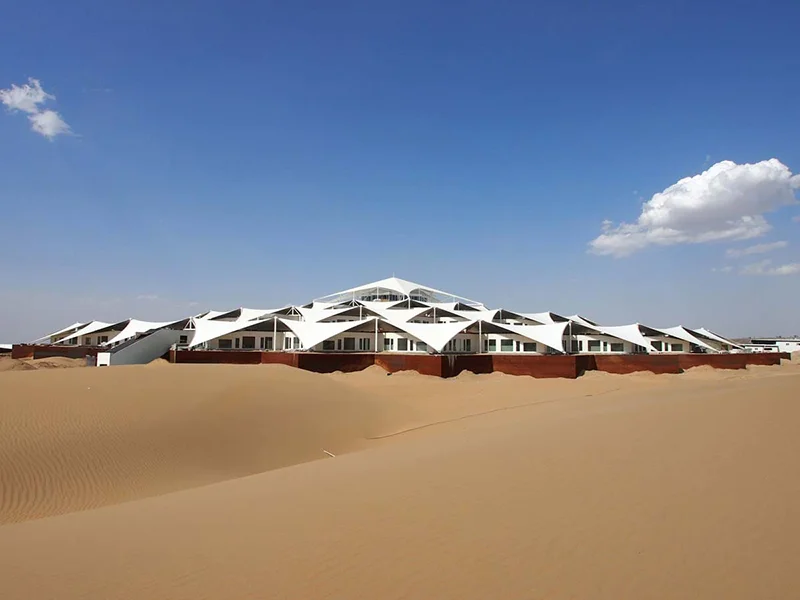 PLaT-Architects-Lotus-Hotel-Xiangshawan
