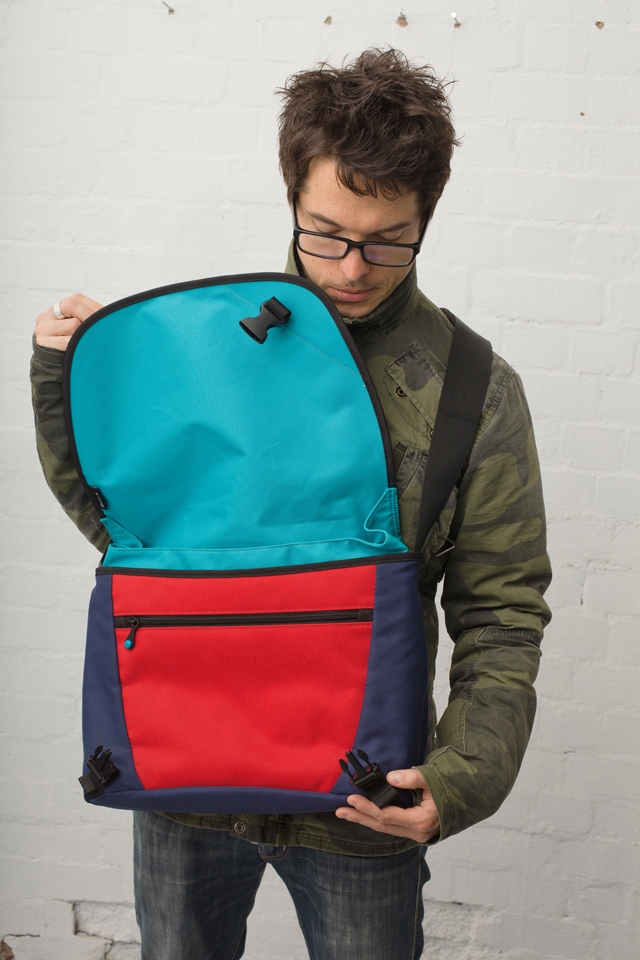 Crumpler-Bags-Messanger-Totes-Knstrct-4.jpg
