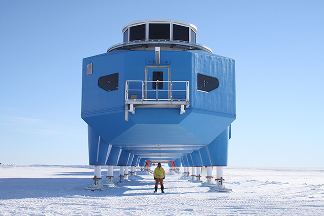 Halley-VI-Antarctic-Opens-Hugh-Broughton-British-Antarctic-Survey-4.jpg