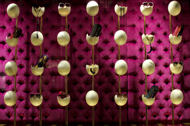 Louis-Vuitton-Window-Display-3.jpg