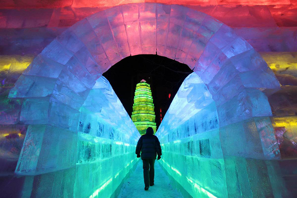 Harbin-International-Ice-Snow-Sculpture-Festival-2014-2.jpg