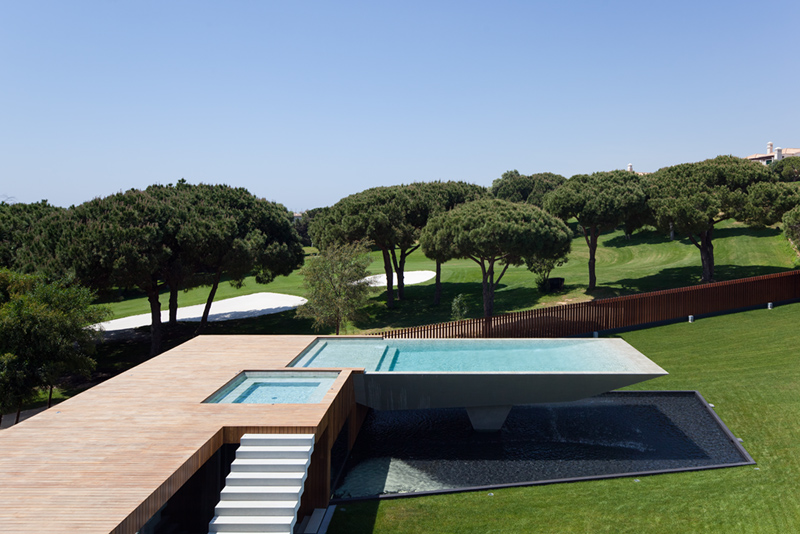 Arqui-Vasco-Vieira-Casa-Vale-do-Lobo-Vilamoura-portugal-3.jpg