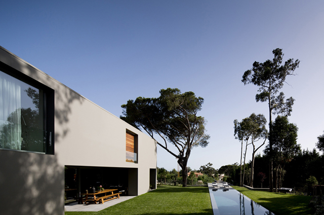 Quinta-Patino-Frederico-Valsassina-Arquitectos-Modern-Knstrct-4.jpg