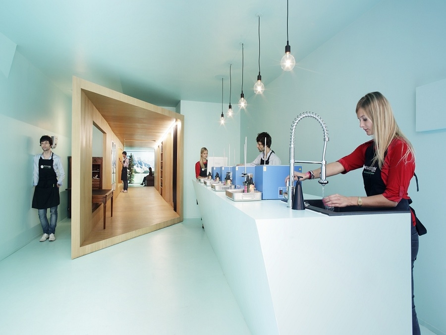 Helicosm Shop by FREAKS Freearchitects