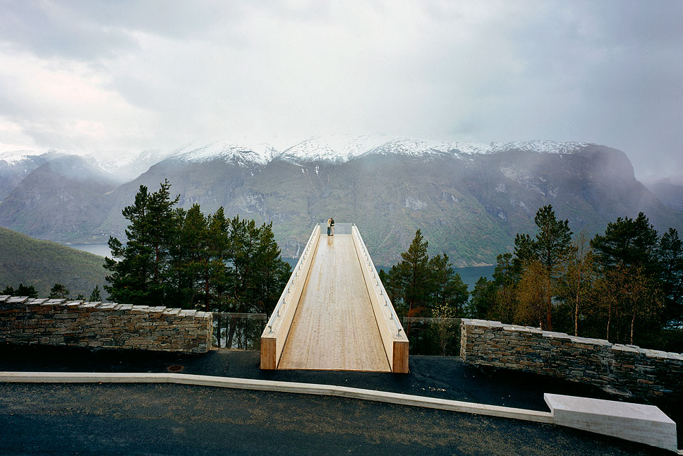 Travel-Norway-Architecture-27.jpg