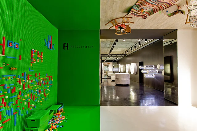 Freudenhaus-Shop-Aigner-Architecture-1.jpg