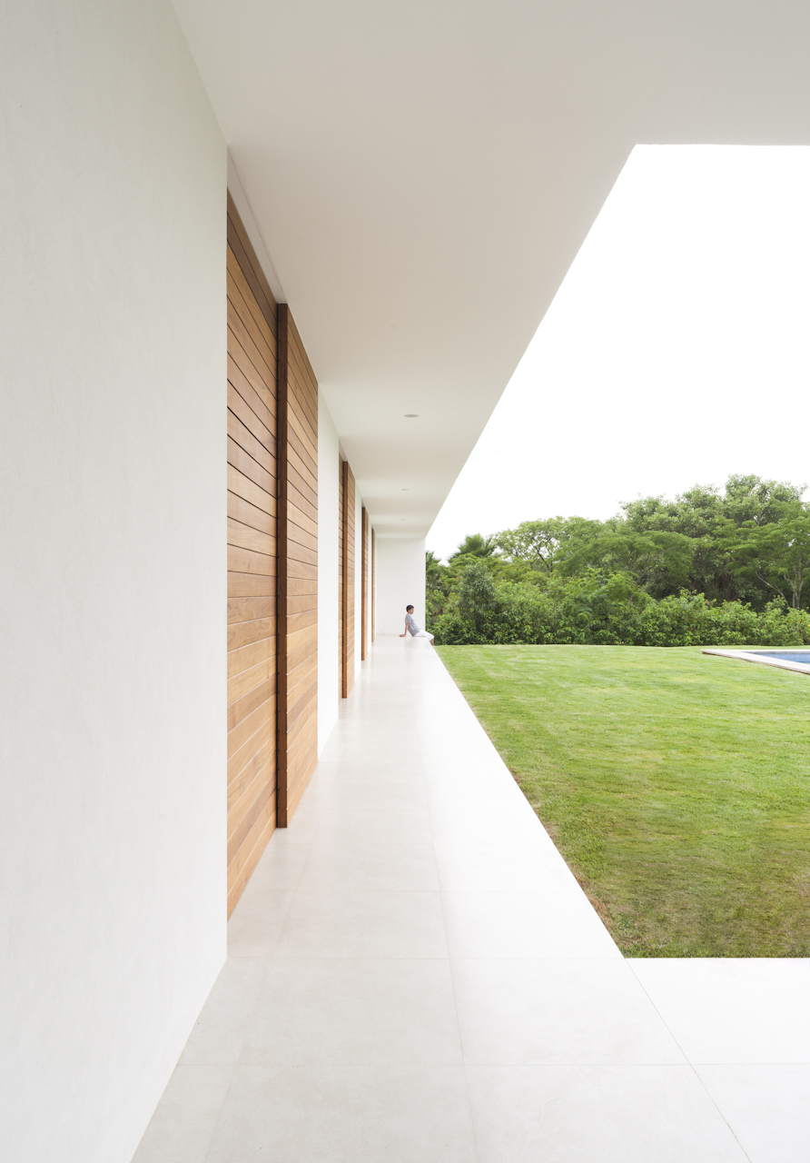 Casa-Salto-Sao-Paulo-Modern-Homes-4.jpg