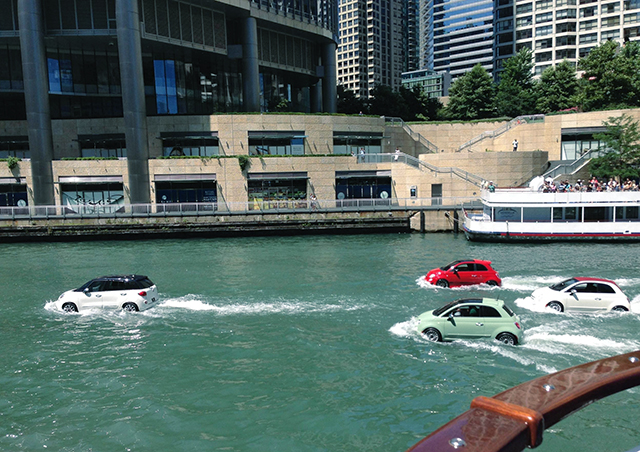 Floating-Fiat-Cars-Chicago-River-Commercial-10.jpg
