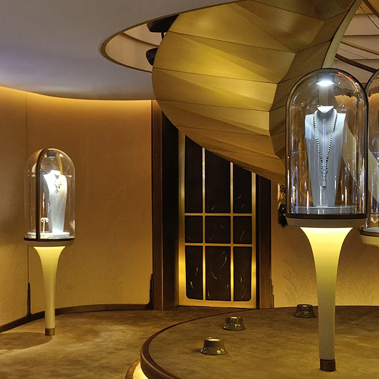 Gold Dust: Van Cleef & Arpels' New York Boutique