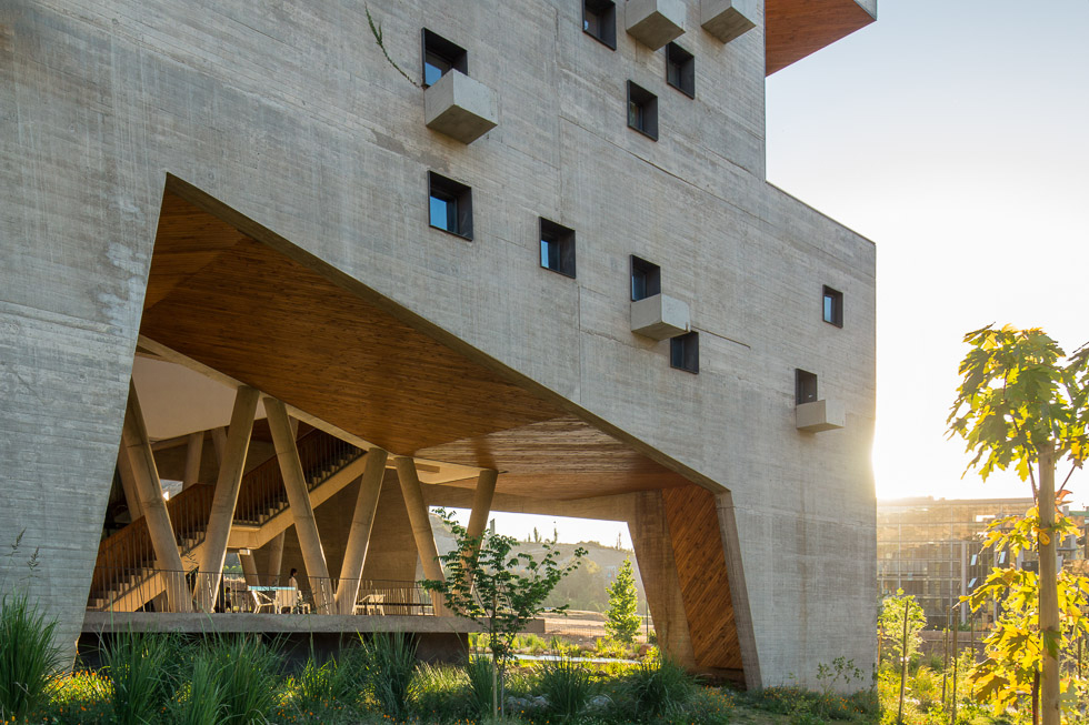 UDP Economics Building Duque Motta Santiago Chile Architecture