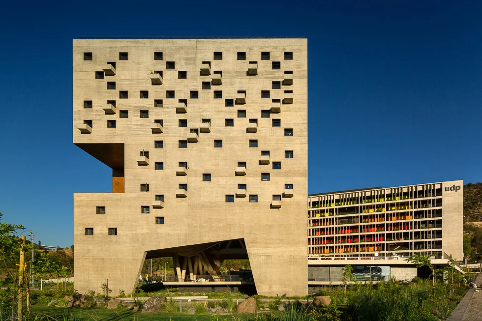 Higher Education: Duque Motta Designs UDP's New Economics Facilities