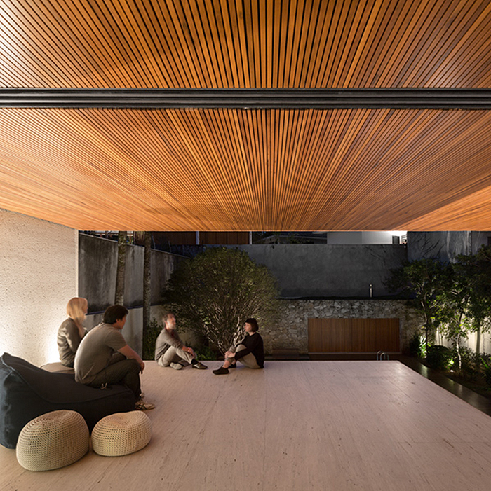  L House in San Paulo designed by architect Marcio Kogan of MK27 Studio 
