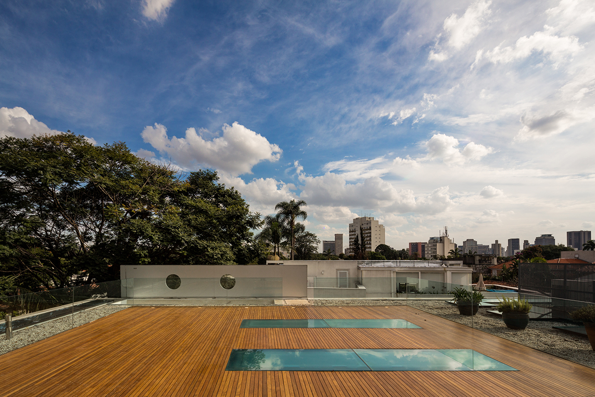  L House in San Paulo designed by architect Marcio Kogan of MK27 Studio 