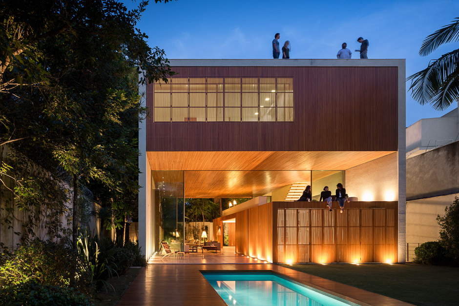 L House in San Paulo designed by architect Marcio Kogan of MK27 Studio