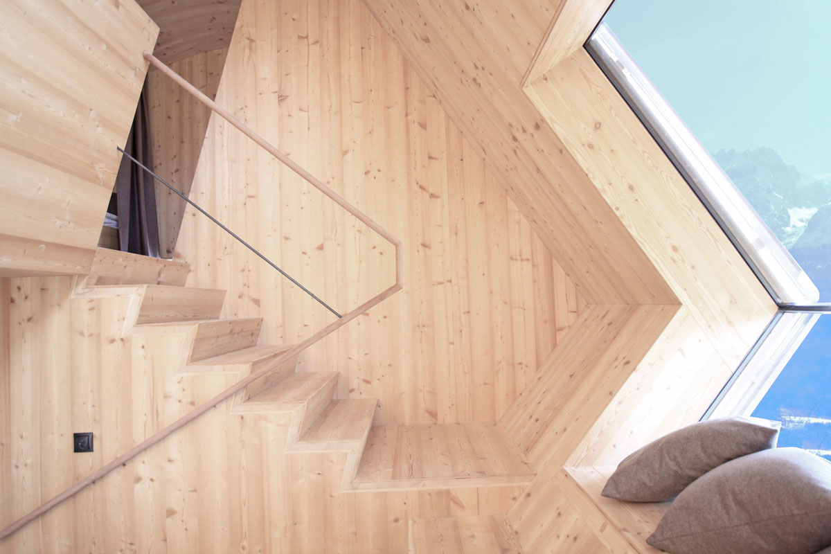 Ufogel House by Jungmann Aberjung Architects