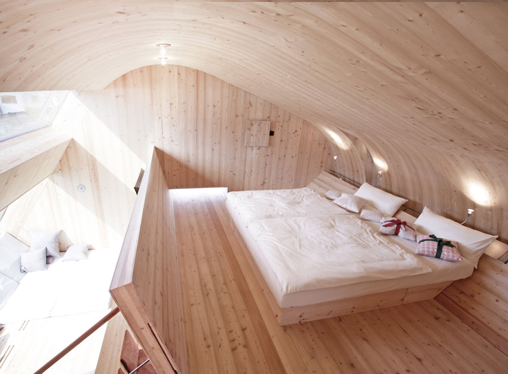 Ufogel House by Jungmann Aberjung Architects