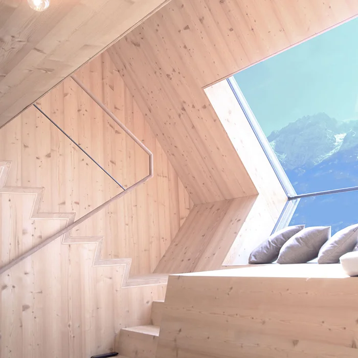 Spaceship Landing: Ufogel House by Jungmann & Aberjung 