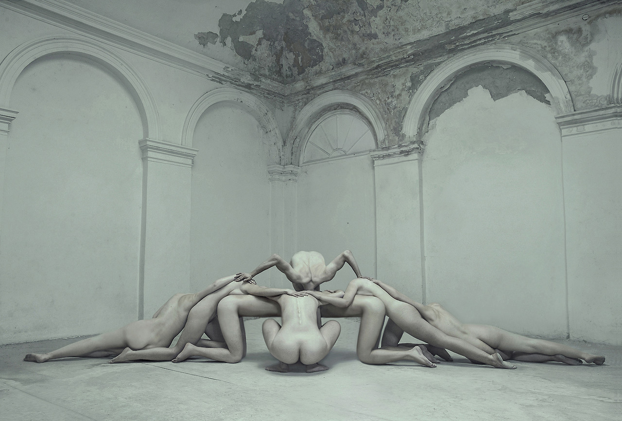  Evelyn Bencicova Ecce Homo Nude photography 