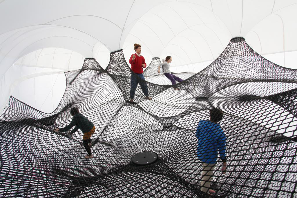 Ernesto Neto in Tokyo: Walking on the urban jungle