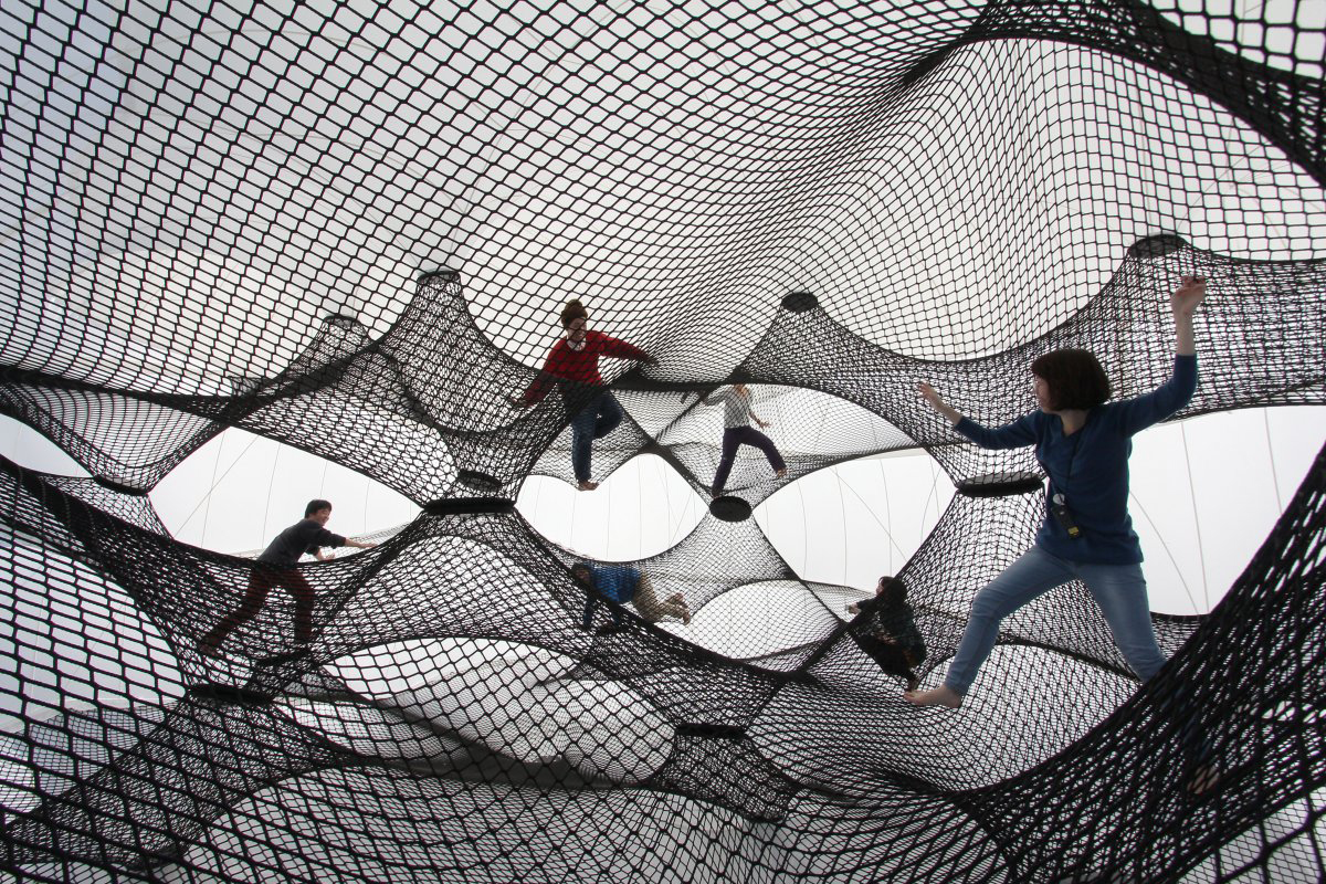 Interactive-Art-Installation-People-Play-Art-Suspended-4A.jpg