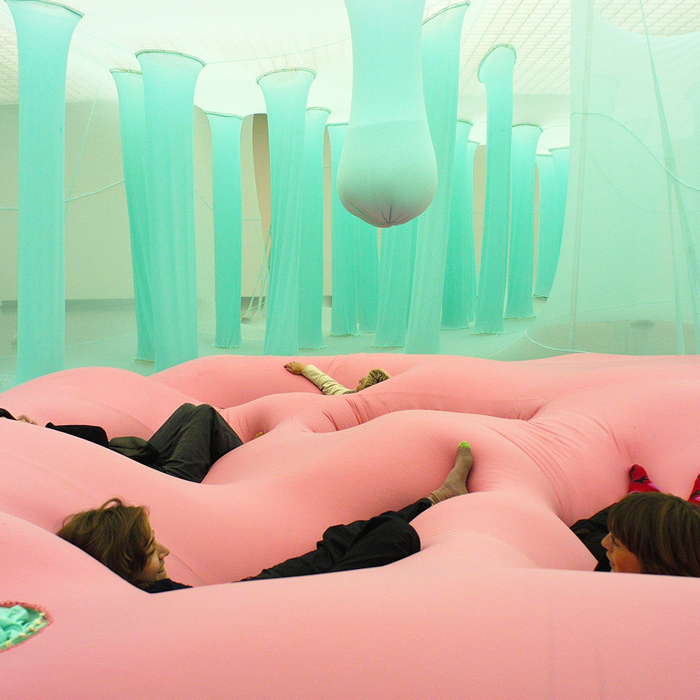 Interactive-Art-Installation-People-Play-Art-Suspended-15.jpg