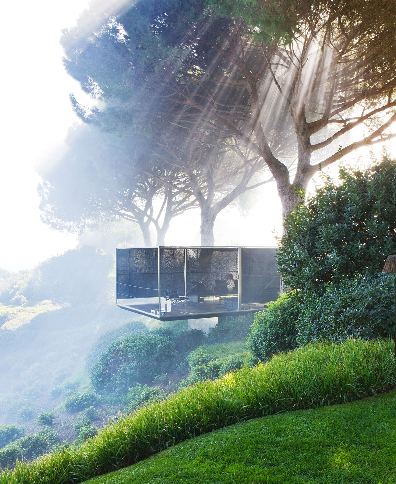 Clive Nichols photographs a modern Mediterranean