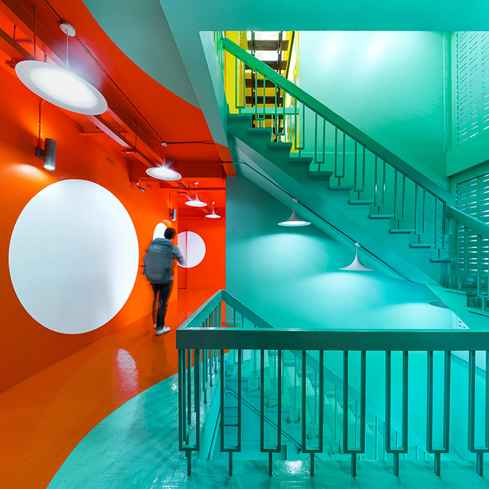 Smile, Bangkok:  Yim Huai Khwang Hostel Offers an Experience, not Just a Mattress