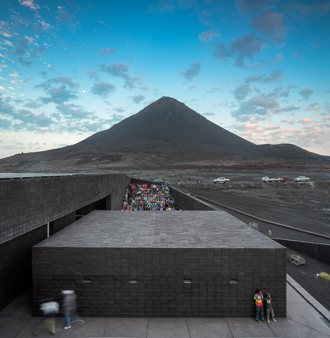  Oto arquitectos' Volcanic Fogo Island Natural Park Headquarters 