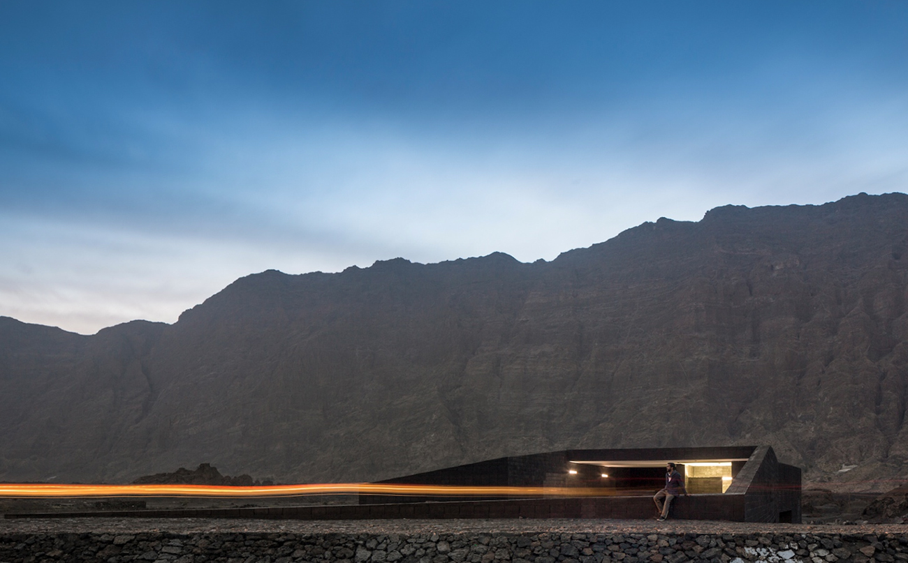  Oto arquitectos' Volcanic Fogo Island Natural Park Headquarters 