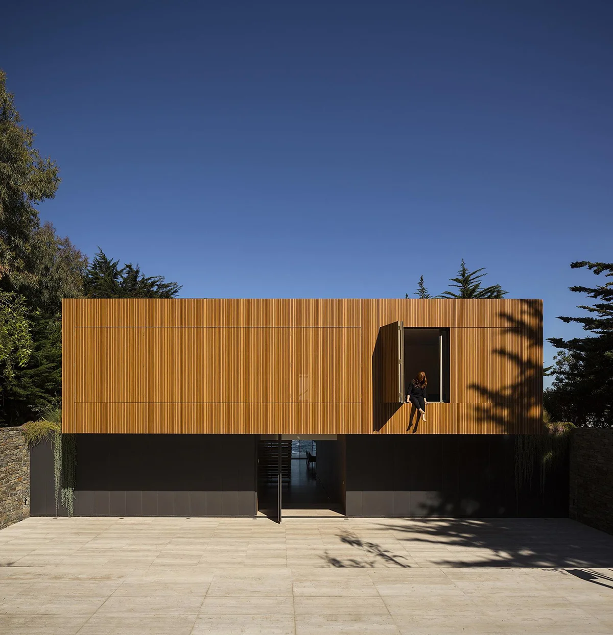 Casa Rocas by Studio MK27 Marcio Kogan