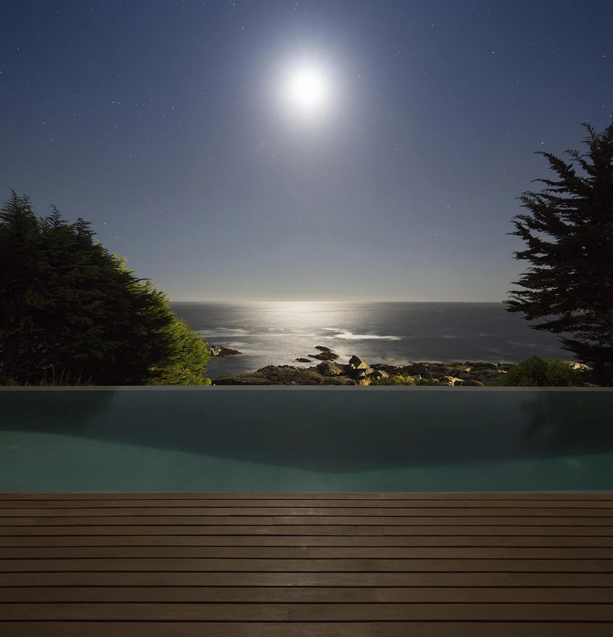 Casa Rocas by Studio MK27 Marcio Kogan