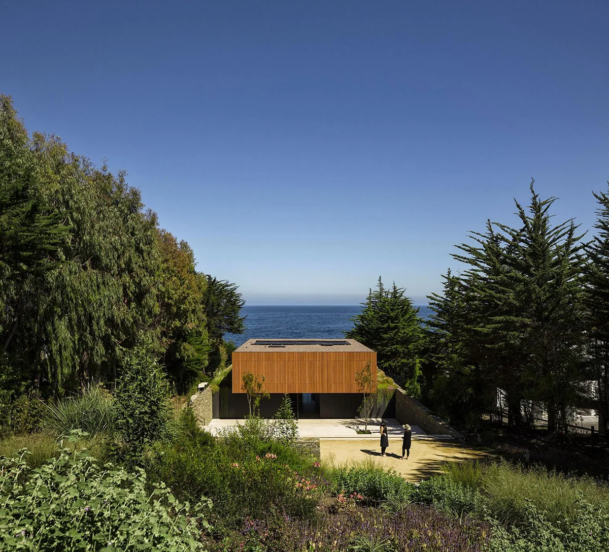 Casa Rocas by Studio MK27 Marcio Kogan
