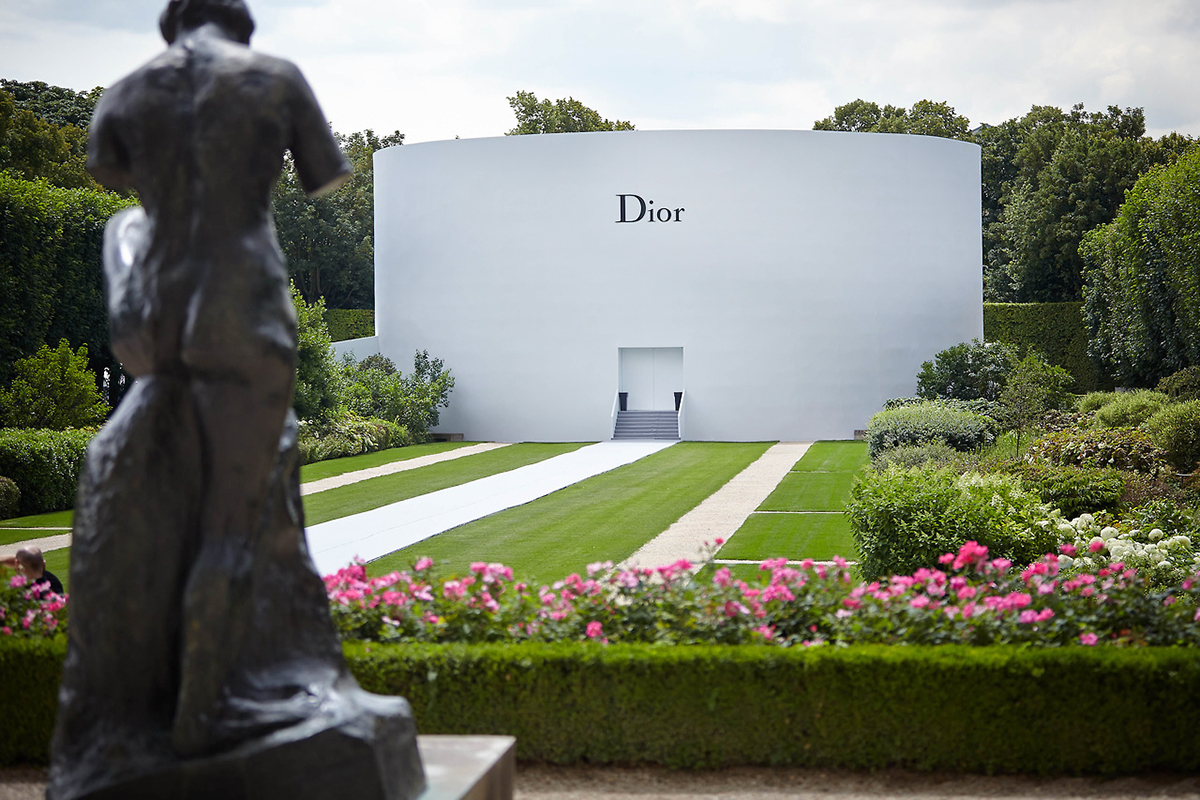  Christian Dior Couture Fall/Winter 2014 Fashion Show Musee Rodin in Paris 