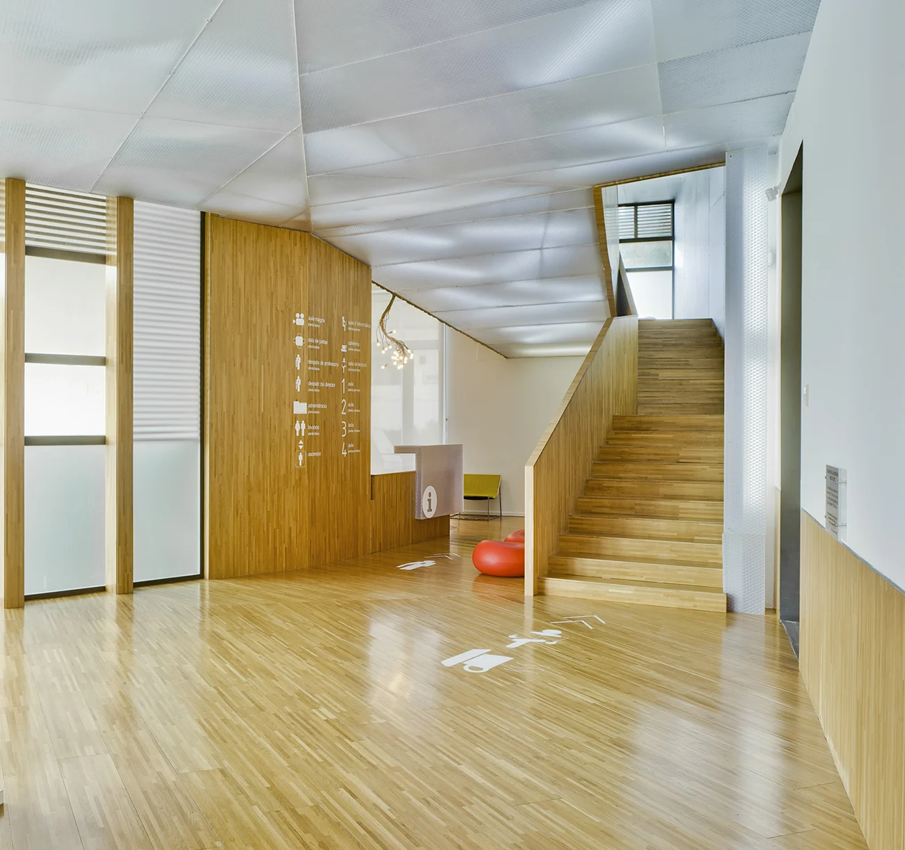  La Nucia's University, La SEU transformed by CrystalZoo. 