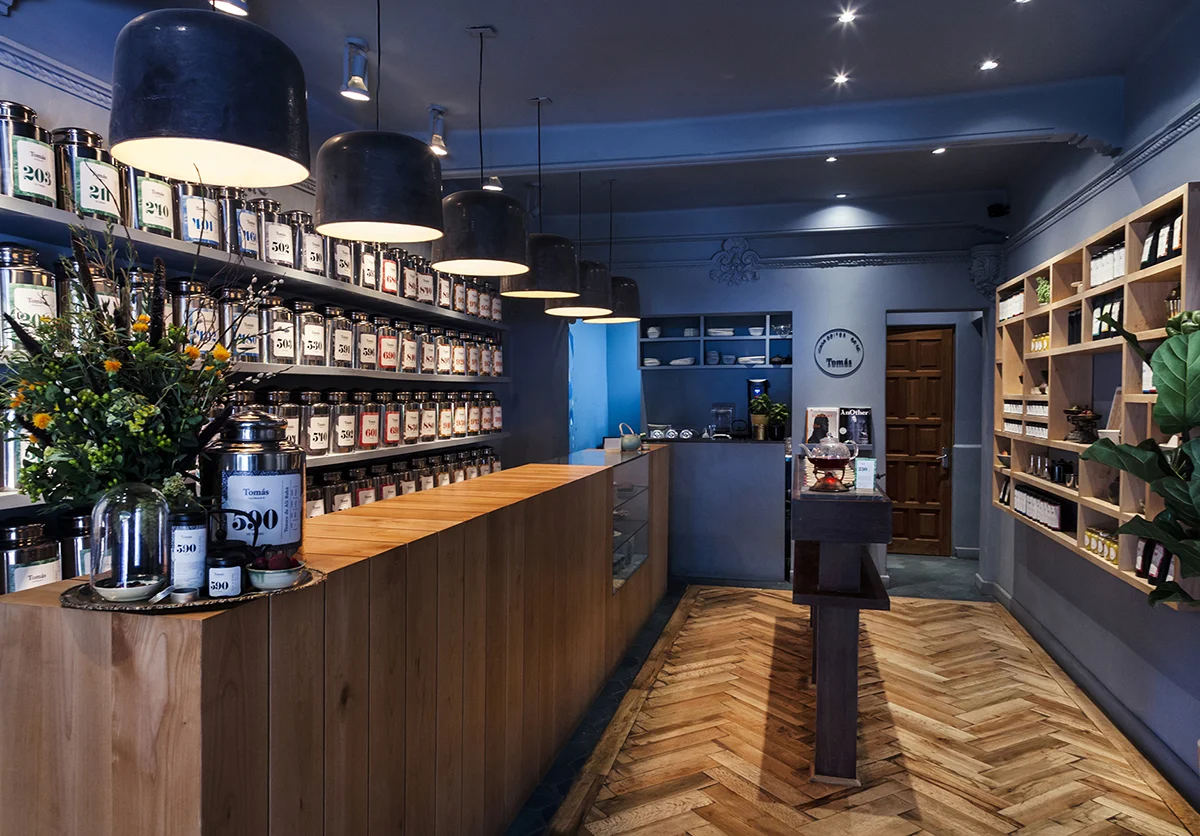  Tomas by Savvy Studio Interior Design and Branding 