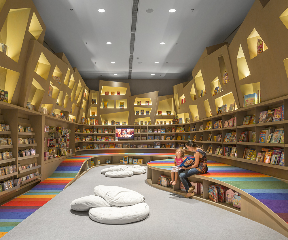 Saraiva Bookstore by Arthur Casas