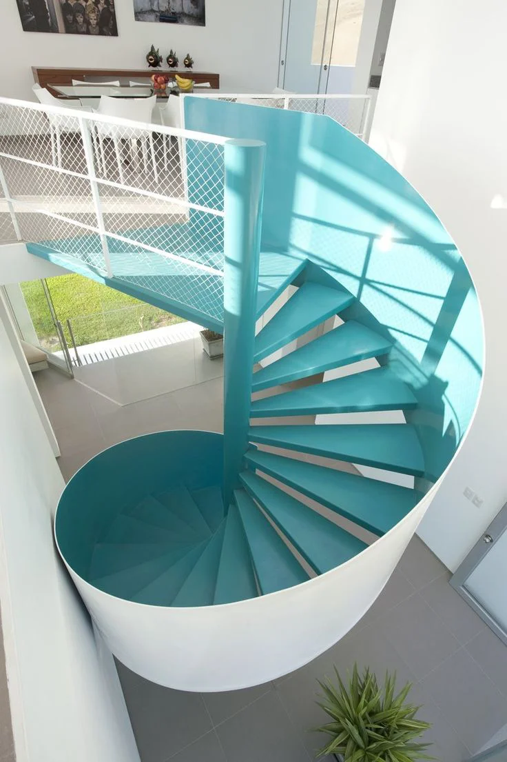  modern spaces with amazing stairs 