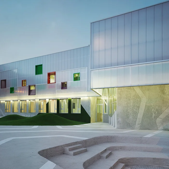 Spanish ‘Art’chitecture: Casal de la Juventud Youth Center by Crystalzoo
