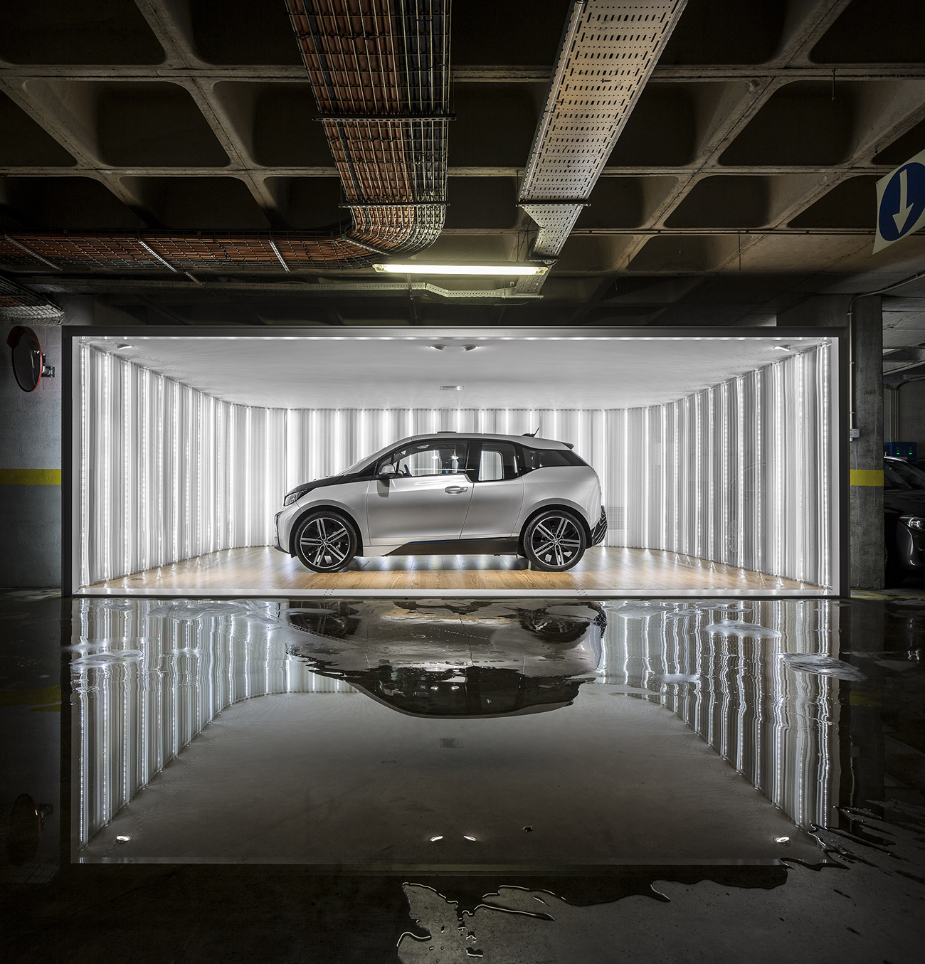  Atelier Centra Acquitectos present the new BMWi to Press 