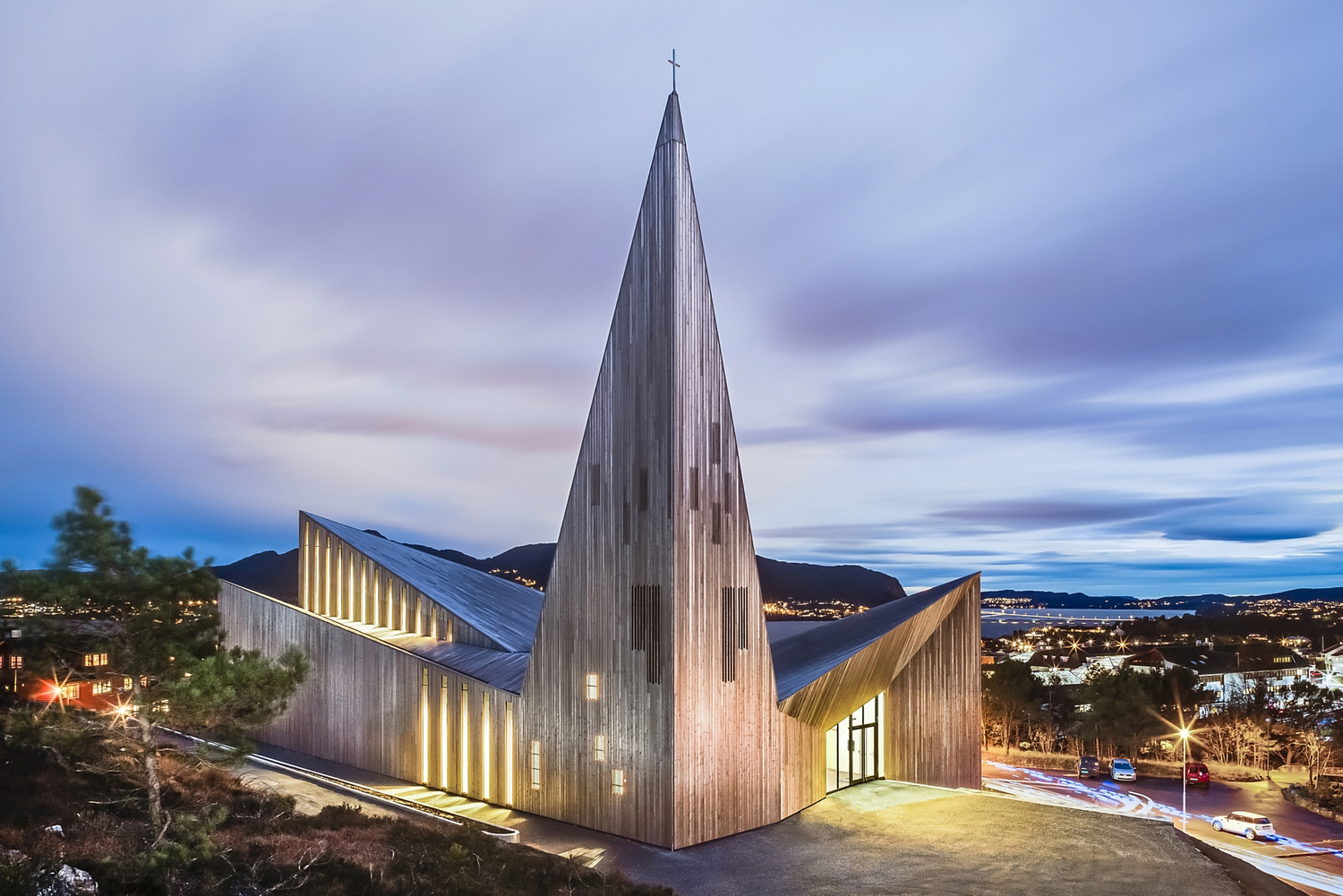  Church of Knarvik in Norway by  Reiulf Ramstad Arkitekter . Photography by  Hundven Clements Photography  