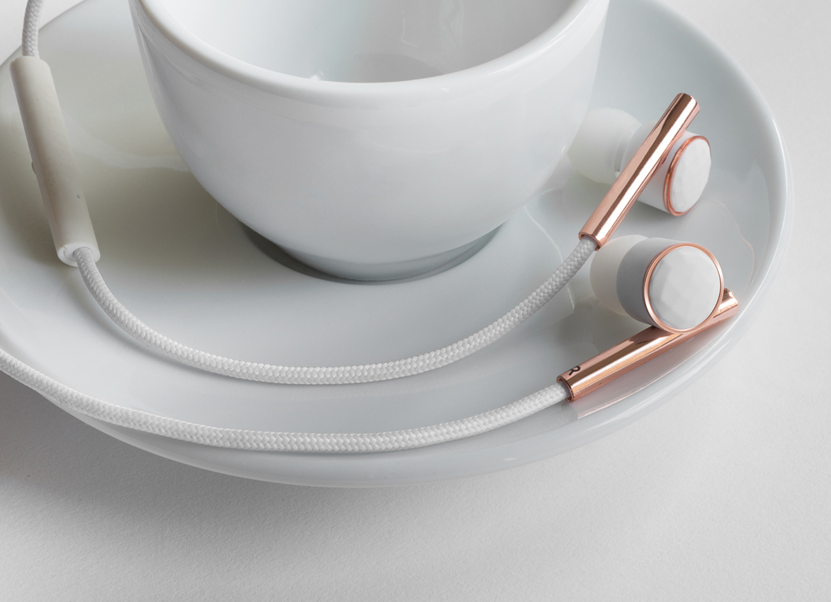  Caeden Headphones &amp; Earbuds in rosegold, white and black 