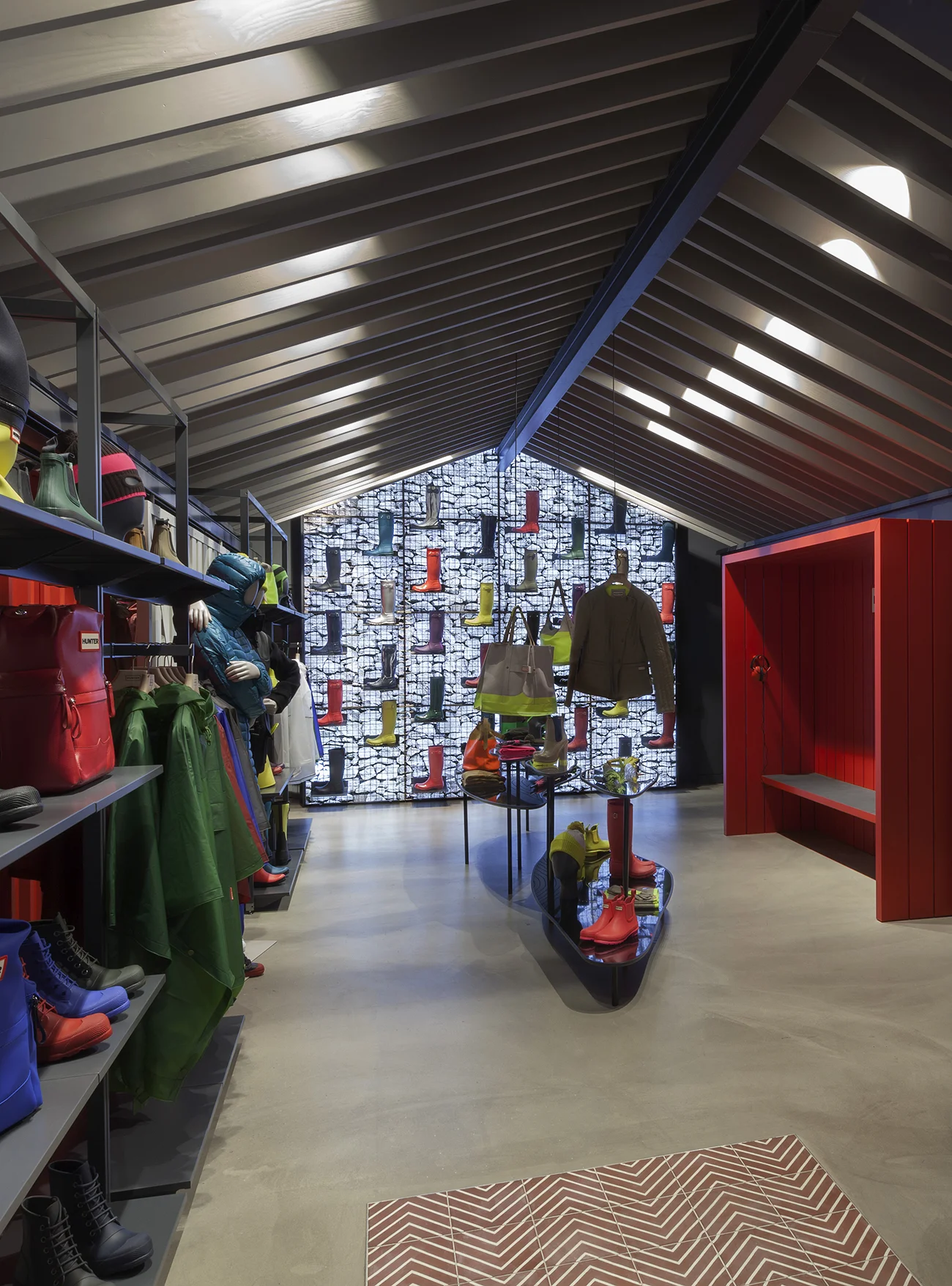 Checkland Kindleysides Designs Hunter's First Global Flagship Store ...