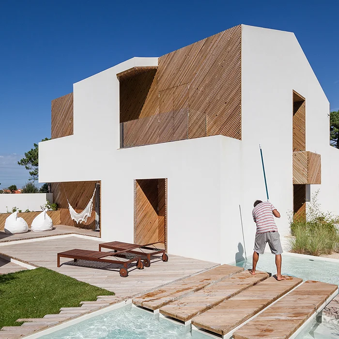 The Debut: SilverWoodHouse Designed by Ernesto Pereira