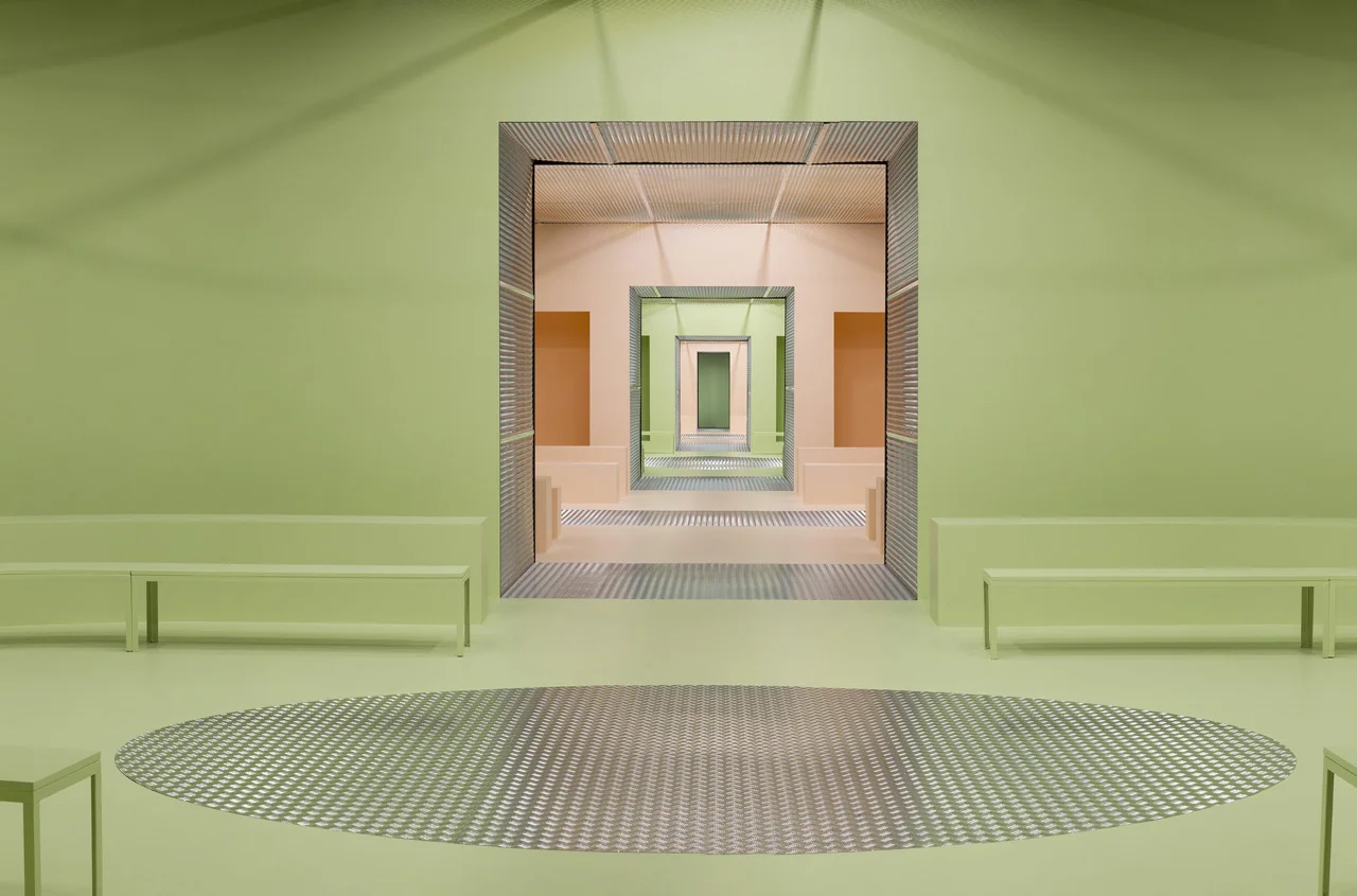 The Infinite Palace: AMO Creates Sequential Spaces for Prada's FW 2015 Presentation in Milan