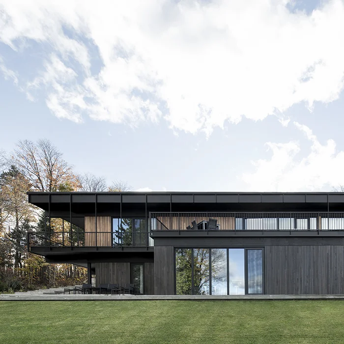 Near Death Experience: A story of preservation in Estérel